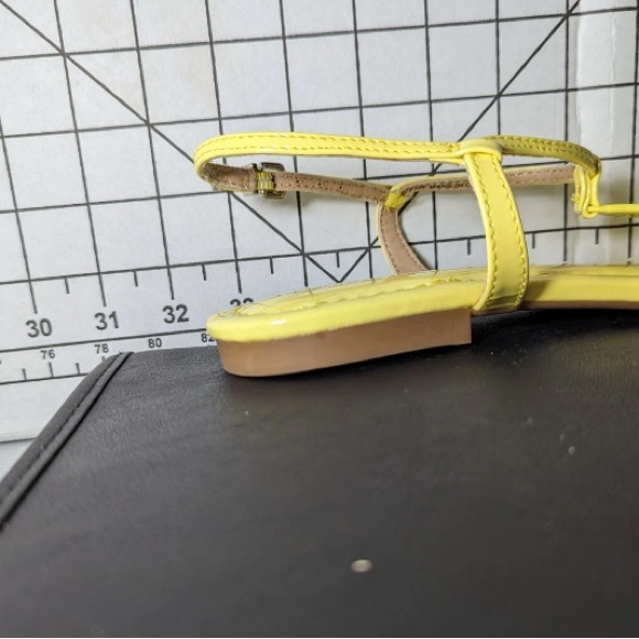 NEW Size 7.5M Womens Antonio Melani Ankle Strap Flats Sandals Lime - Picture 5 of 7